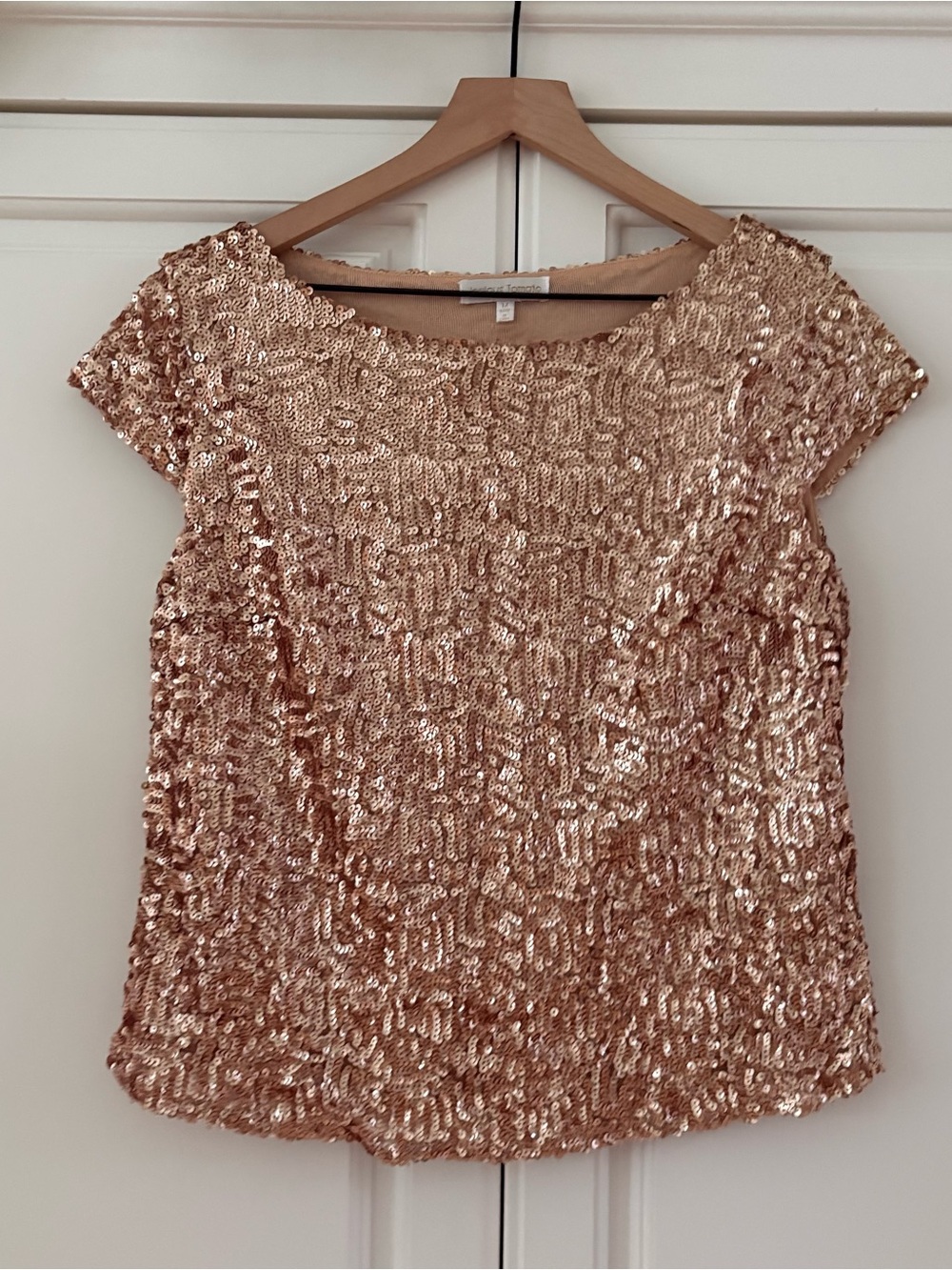 Jealous Tomato Med gold sequin cap sleeve shirt